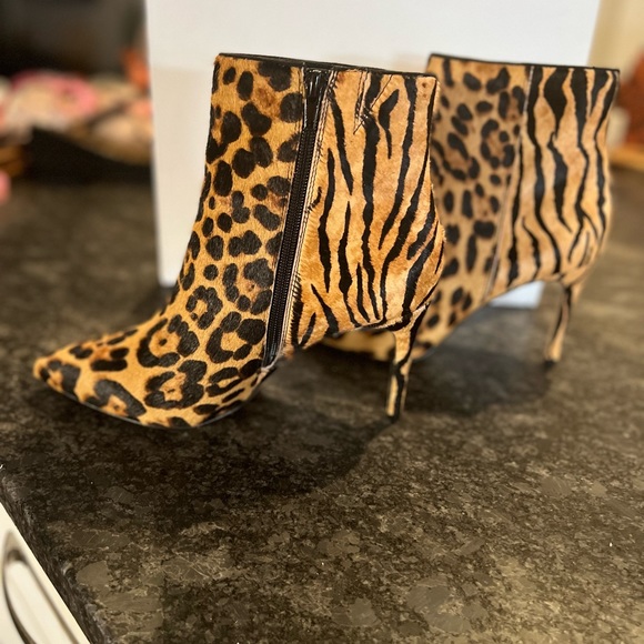 ALDO Wiema Animal Print Ankle Boots - Picture 5 of 10
